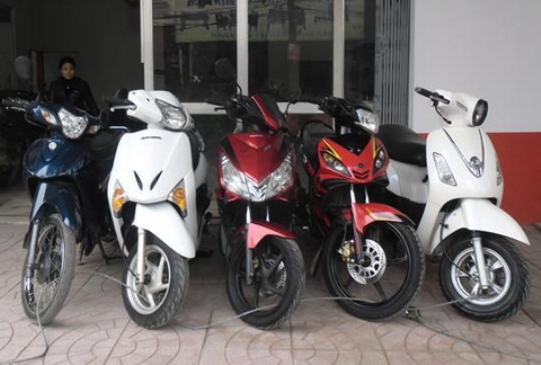 Xe máy cũ hết thời 1 vốn 4 lời